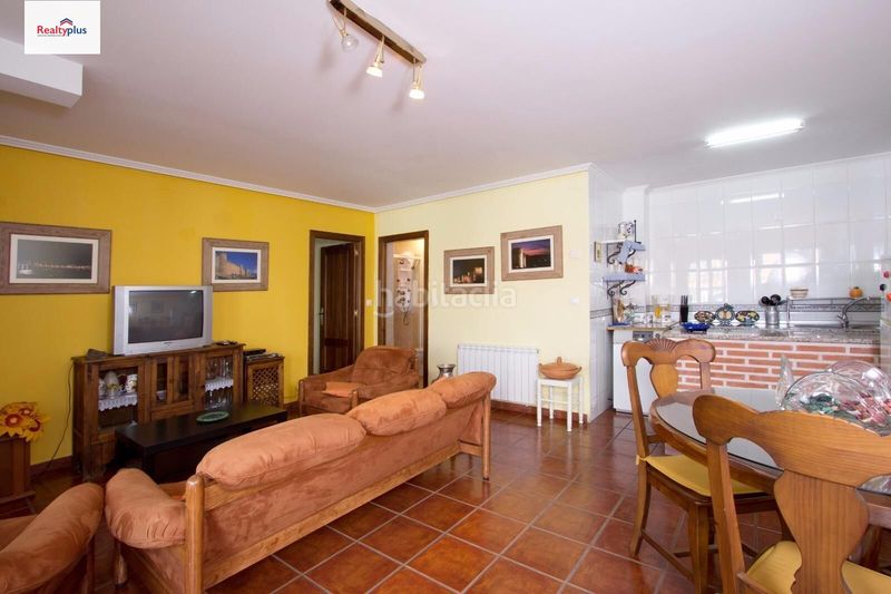 Foto eb7eb8ad-bebb-487c-8800-ab223f64925d. Casa amb calefacció aparcament a Sotalbo