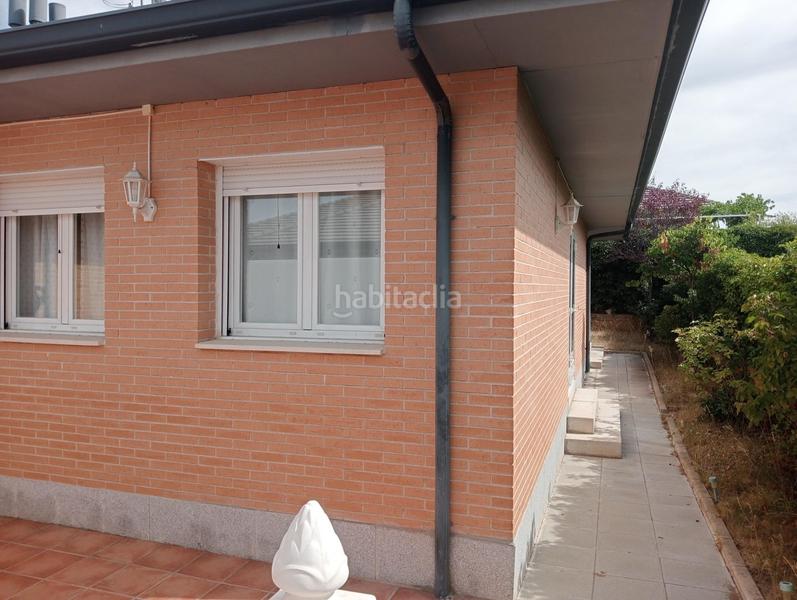 Foto 9ce3ffe6-31ce-4629-8a79-6ce28d1aab5d. Miete chalet mit heizung parking pool in Hervencias Altas - El Pinar Ávila