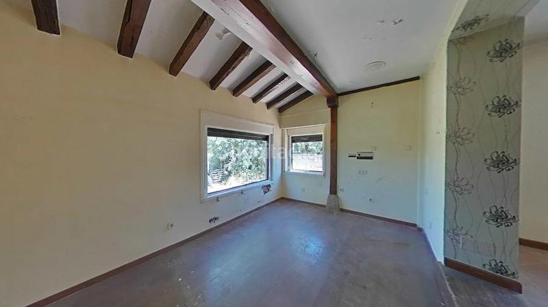 Foto f3b459d0-2bd2-4557-a84f-24faf4f18fb1. Xalet amb aparcament a Navas de Riofrío