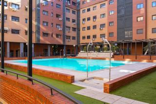 Miete Etagenwohnung  Ronda de la luna 2. Piso con garaje y excelentes servicios junto a cercanías tres ca