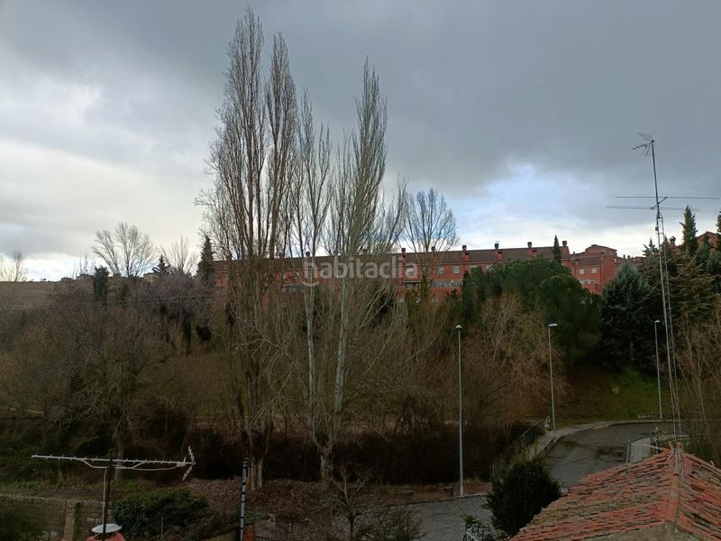 Foto 4d3b98bd-0786-43f7-a21a-88a4fc05531f. Casa amb aparcament a Via Romana Segovia