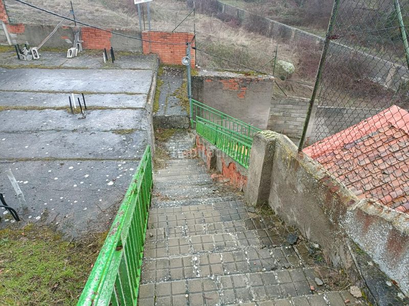 Foto 99cf7d12-6845-4246-891b-47531c8e8e98. Casa amb aparcament a Via Romana Segovia