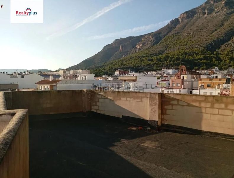 Foto b641e587-bbd5-48b1-8373-9e0afae1dd33. Edifici a calle barranc a Tavernes de la Valldigna