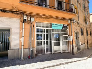 Geschäftsraum in José Zorrilla - Padre Claret. Se vende local zona universidad