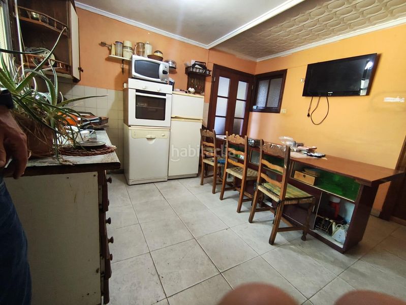 Foto 23af444d-2d3f-4213-bb49-d7105615d153. Casa adossada a San Roque - As Fontiñas Lugo