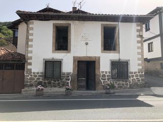 Maison  Tama 11. Casa de piedra en venta en tama