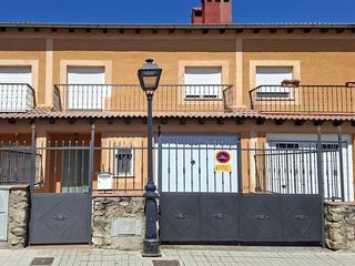 Casa adossada a Palazuelos de Eresma. Adosado de 3 plantas en palazuelos de eresma