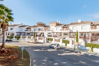 Casa adosada en Avenida general caffarena 2. Adosada 4 dormitorios capo de golf alhaurin