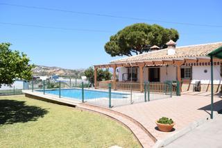 Chalet à Camino diana 9. Chalet en parcela de 1915 m2 en mijas costa