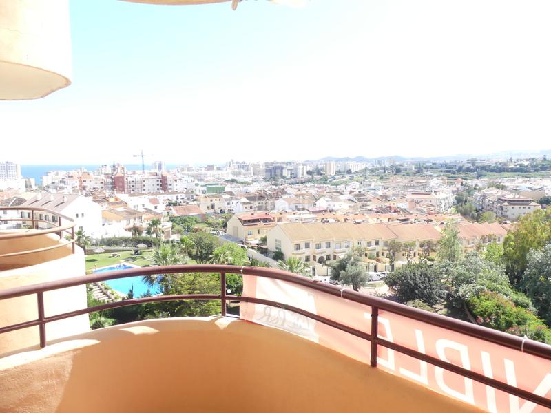 Foto 52a7ec83-391e-414d-9bf0-b1f3a1063a77. Apartamento en avenida Los Pacos 22 apartamento 2 dormitorios con espectaculares vistas y mar en Fuengirola