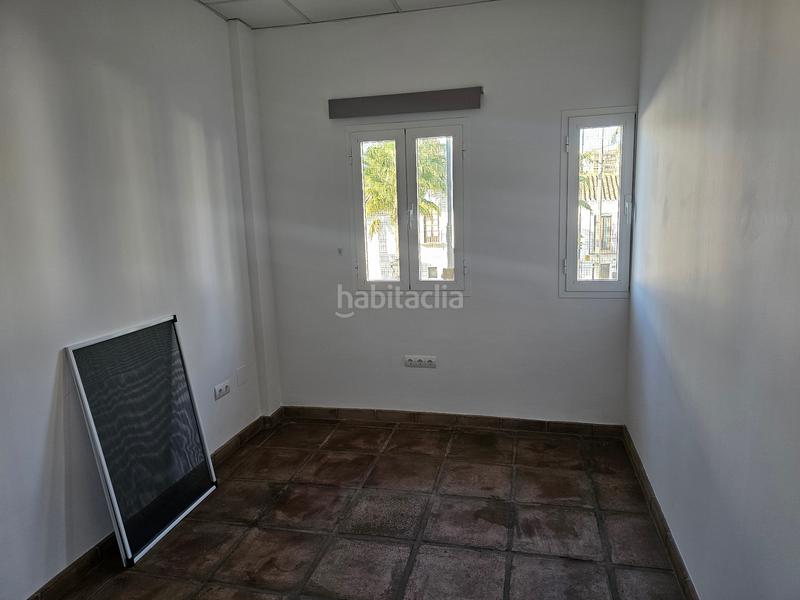 Foto 29b8eb3f-2461-42dd-b8fa-45f07c38c18c. Lloguer local comercial a avenida alcalde clemente díaz ruiz 6 a Fuengirola