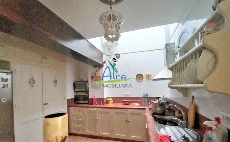 Foto d6e2433f-4174-4646-a53e-6ca278c2bc85. Reihenhaus mit parking in El Rocío Almonte