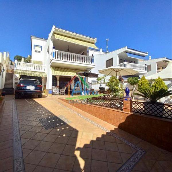 Foto 1391a929-a59f-4001-982f-3ad420a82ce1. Xalet amb calefacció aparcament piscina a Centro - Torre de la Higuera Almonte