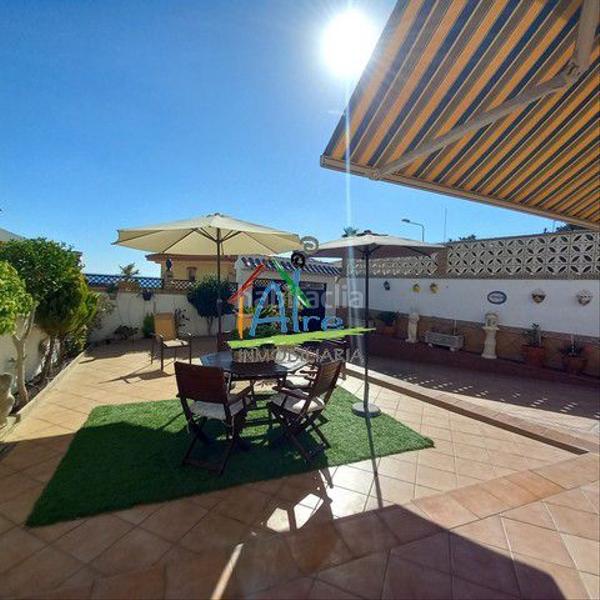 Foto c7d5c4e7-4ba5-4dde-aa3e-7a401e902926. Xalet amb calefacció aparcament piscina a Centro - Torre de la Higuera Almonte