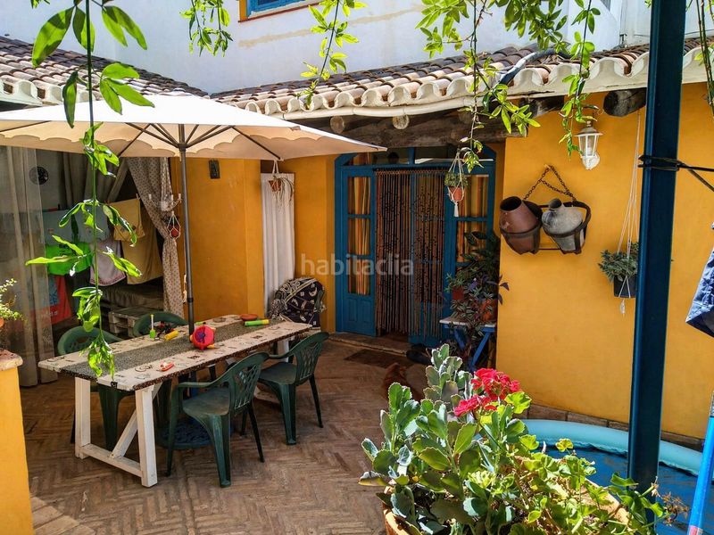 Foto f1b91824-bcf9-4f87-93a9-ef85ed0b24b4. Casa adossada a Almonte Almonte