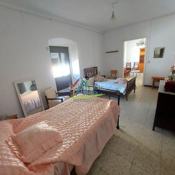 Foto 764f785f-7695-4c75-bc0e-f9ff56250164. Casa adossada amb aparcament a Cala