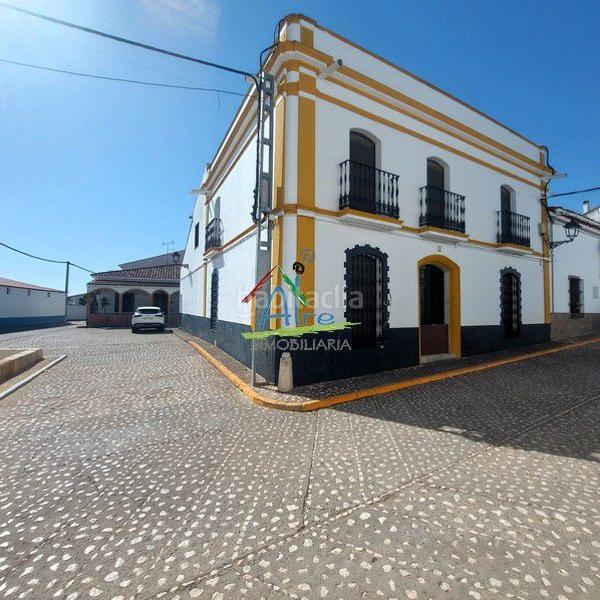 Foto c4308129-6f69-49a7-9be9-369e81b10f5a. Casa adossada amb aparcament a Cala