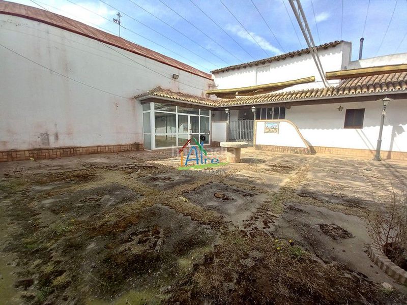 Foto a0df2419-b3ac-47c5-9881-af090cf7ccc8. Local comercial a Almonte Almonte
