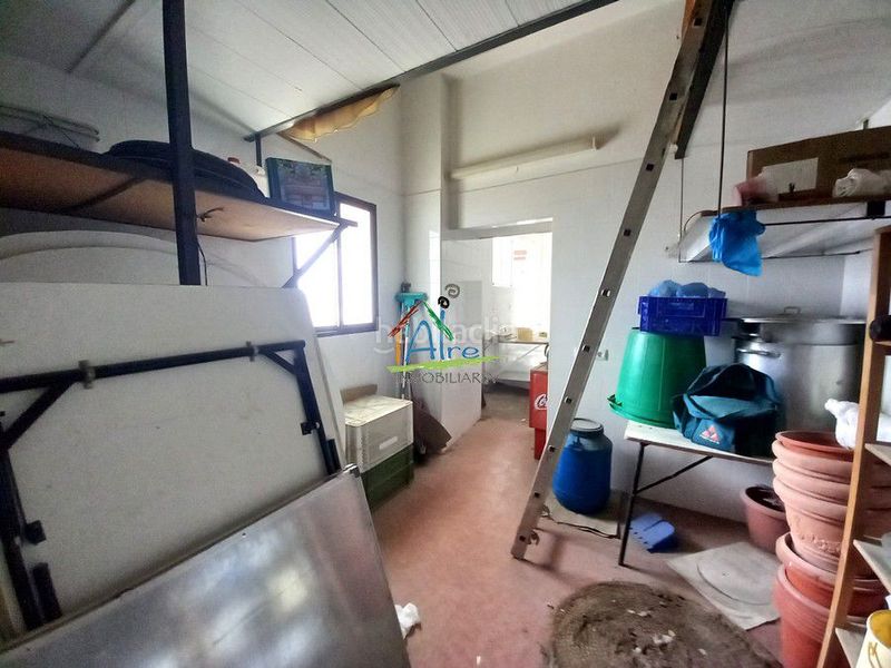 Foto ca8e2e5b-e0fb-4a50-9d22-d5f408f94553. Local comercial a Almonte Almonte