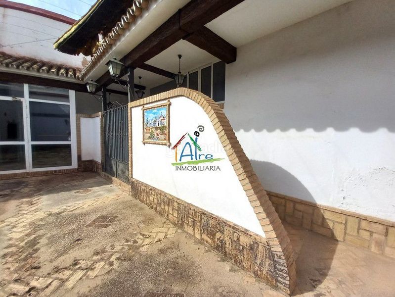 Foto e5935b65-b5dc-46b1-968b-d16504167e21. Local comercial a Almonte Almonte