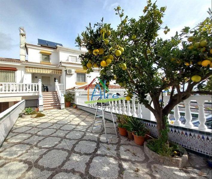 Foto 2693b7e9-5b65-4015-9941-bbd5f3099007. Casa a schiera con parcheggio in Golf - Torre Almenara Almonte