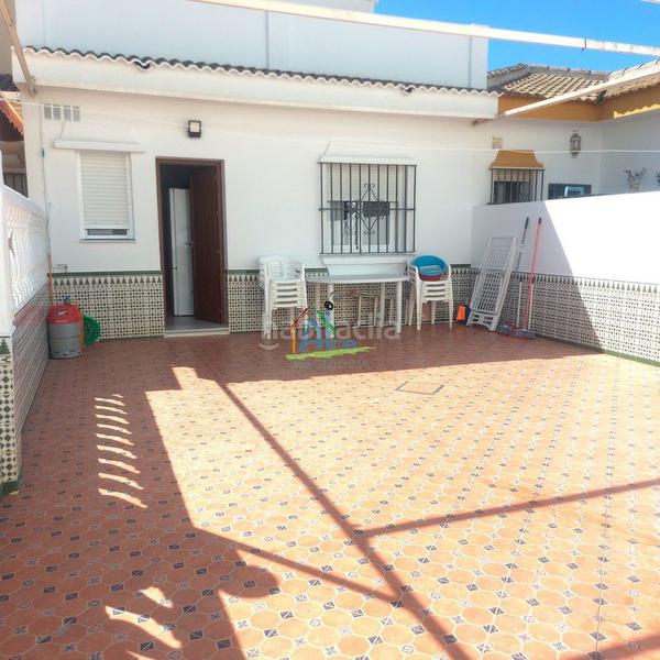 Foto b7e8e9d7-dcc9-43fc-8174-0b698c2bd03a. Reihenhaus mit heizung parking in Centro - Torre de la Higuera Almonte