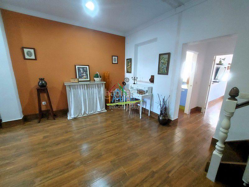 Foto a10100f1-85aa-4c41-808e-0d52e95f2d28. Casa  en venta , 4 dormitorios. en Almonte Almonte