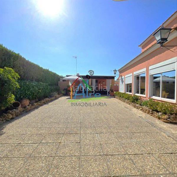 Foto d5105bb4-ac07-4336-b835-e961ee2d9316. House with heating parking pool in Centro - Torre de la Higuera Almonte