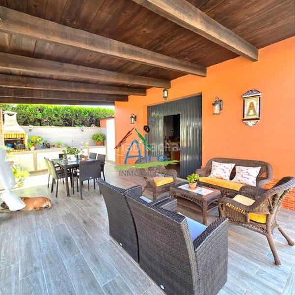 Foto deca5647-a886-4b76-bf6f-652fa32a418a. House with heating parking pool in Centro - Torre de la Higuera Almonte