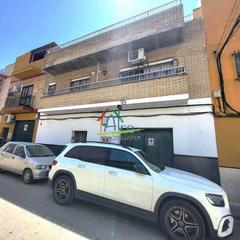 Maison  Felicidad. Casa en venta en la plata  padre pio, 5 dormitorios.