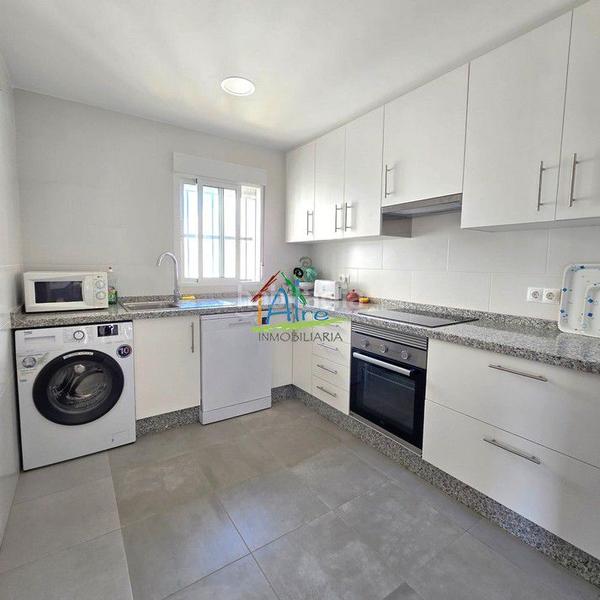 Foto 052d8b8f-ad89-490a-8e33-8372171a79c6. Chalet avec chauffage parking dans Centro - Torre de la Higuera Almonte