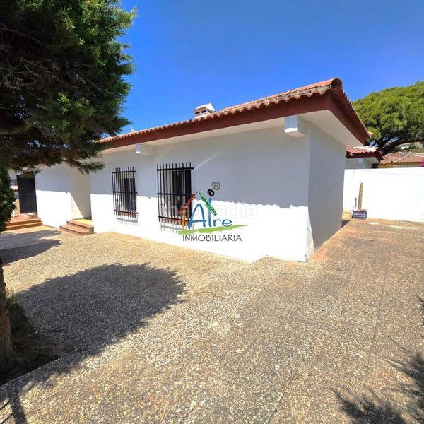 Foto 82a6ae84-ffdf-42a5-8561-d308e31b6f51. Chalet avec chauffage parking dans Centro - Torre de la Higuera Almonte