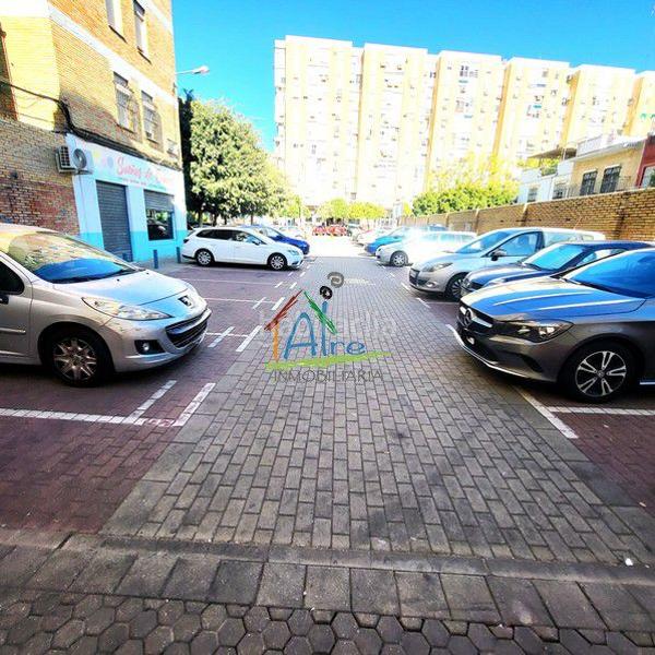 Foto 6d1ccfc7-e59f-48c5-992a-c6c9dca0f9ef. Pis amb calefacció aparcament a La Plata Sevilla