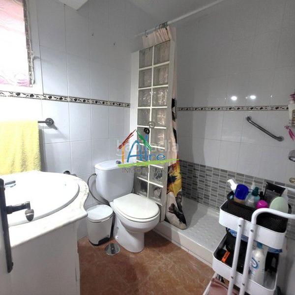 Foto b589565e-9953-47d1-8e2a-84326847dbd3. Pis amb calefacció aparcament a La Plata Sevilla