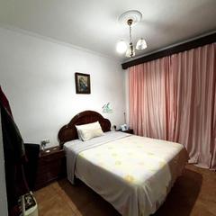 Casa en Almonte. Casa en venta en centro, 6 dormitorios.