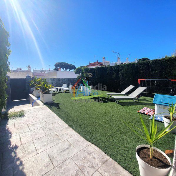 Foto 54b7ee89-21a3-42f0-bffb-bb2dd257e128. Casa adossada amb calefacció piscina a Caño Guerrero Almonte