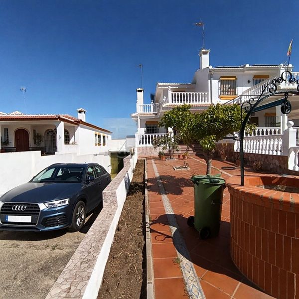 Foto 6357322f-a646-4649-aae0-b285b9aa3d2e. Casa adossada amb calefacció aparcament a Caño Guerrero Almonte