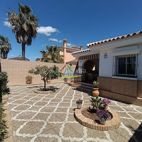 Foto b6cd4d04-0a82-4828-9225-ee6428940000. Xalet amb aparcament a Caño Guerrero Almonte