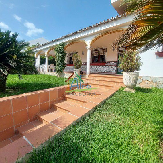 Foto c3d10487-800d-4f00-8987-28c94c181084. Xalet amb aparcament a Centro - Torre de la Higuera Almonte