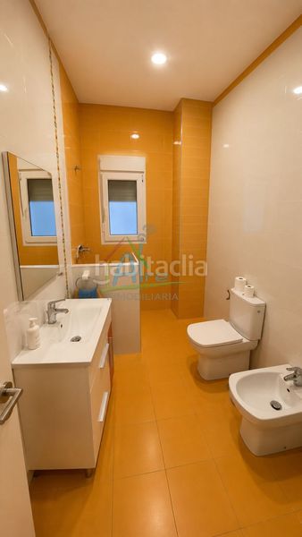 Foto 71cd1258-c9a4-4285-a19a-8b1adff150b1. Edificio in Lepe