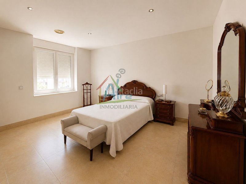 Foto 7b6d0eec-2591-4db8-b5e4-25868c6d3b7d. Edificio in Lepe