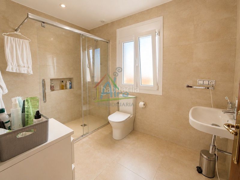 Foto c41211e6-1cfe-4298-93f7-50ea18779a94. Edificio in Lepe