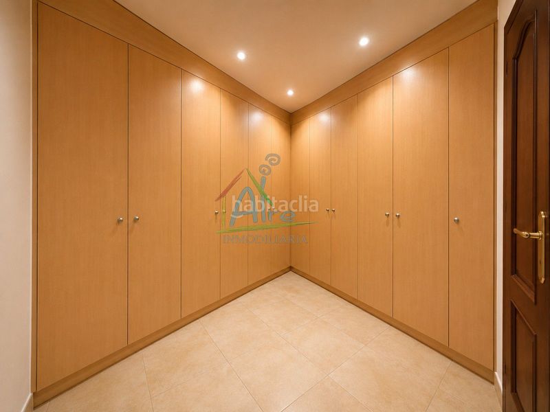 Foto fd0daf5f-5f4b-4cd1-bc4b-31ef0dee1744. Edificio in Lepe