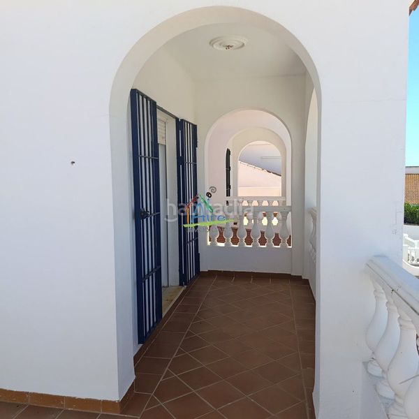 Foto 5b68eaba-b0f1-49ac-b3d0-d081379e936e. Casa adossada amb aparcament a Centro - Torre de la Higuera Almonte