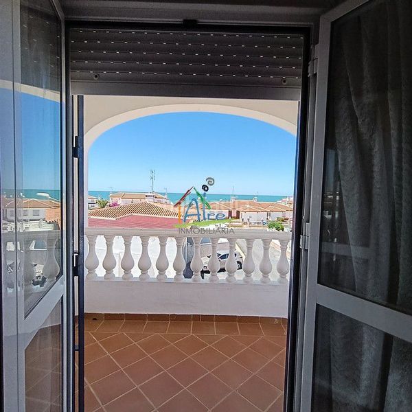 Foto 83d7009e-74fe-4aa2-a775-4746291db36d. Casa adossada amb aparcament a Centro - Torre de la Higuera Almonte