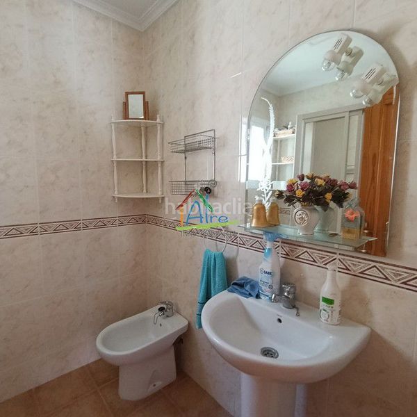 Foto b63ca990-a7d2-4c33-a309-382edf5be986. Casa adossada amb aparcament a Centro - Torre de la Higuera Almonte