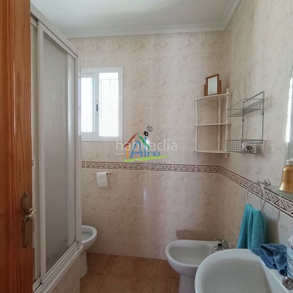 Foto cbf0eaf9-e0c6-49e8-82aa-26eb4961bcbd. Casa adossada amb aparcament a Centro - Torre de la Higuera Almonte