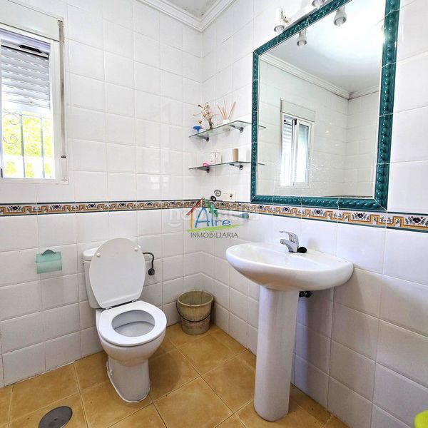 Foto cdde2bcc-a790-46d7-b787-f64dc2a6c2c3. Casa adossada amb calefacció aparcament piscina a Almonte