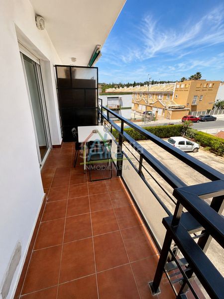 Foto b1892bfd-cd2d-495b-8e15-10c1f7de1f35. Pis amb aparcament a La Antilla