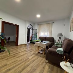 Etagenwohnung in Bollullos Par del Condado. Piso en venta en bollullos par del condado, 3 dormitorios.
